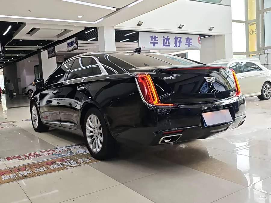 Cadillac XTS