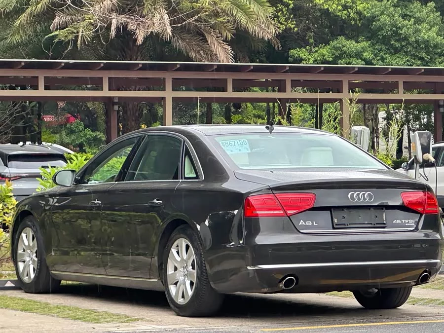 Audi A8