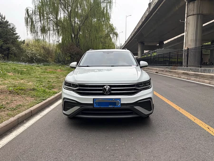 Volkswagen Tiguan L