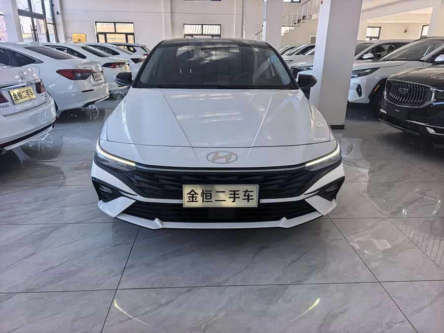 Hyundai Elantra