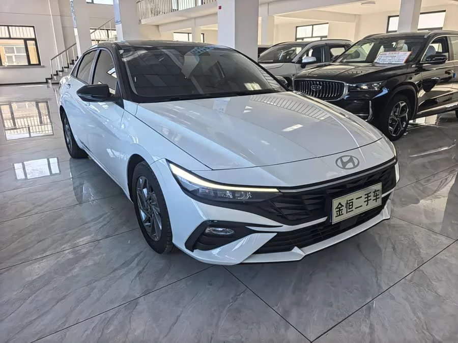 Hyundai Elantra