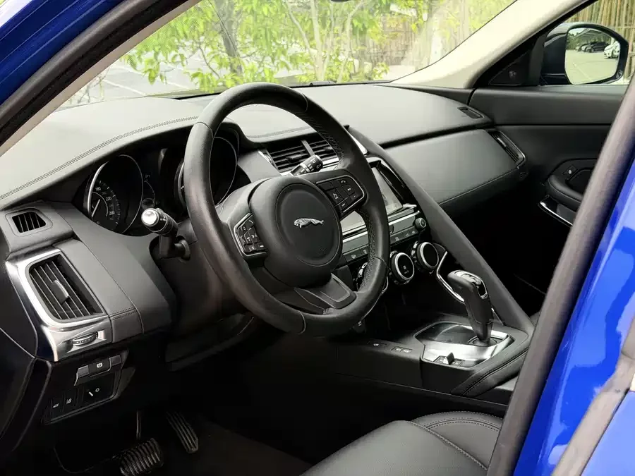 Jaguar E-PACE