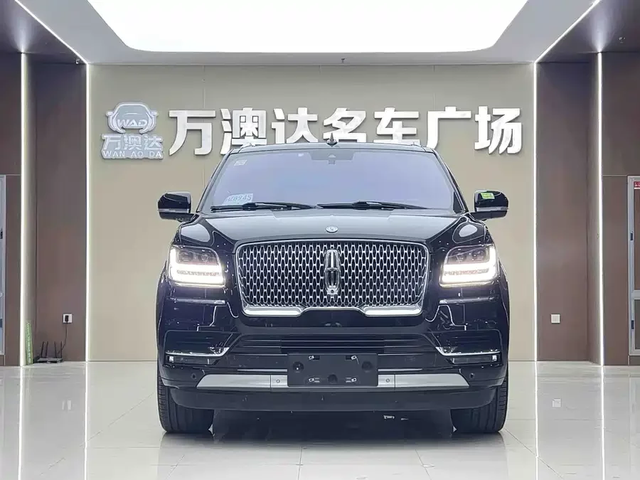 Lincoln Navigator