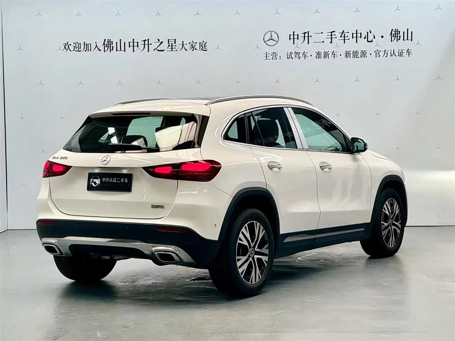 Mercedes Benz GLA
