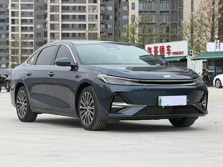 Geely Galaxy A7 EM