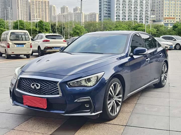 Infiniti Q50L