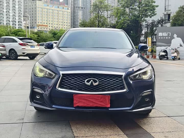 Infiniti Q50L