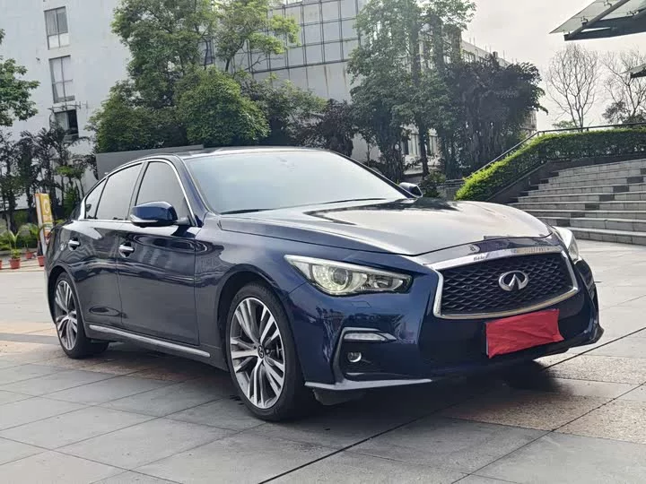 Infiniti Q50L