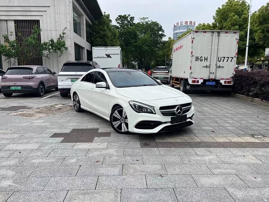 Mercedes-Benz CLA