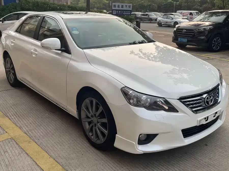 Toyota Reiz