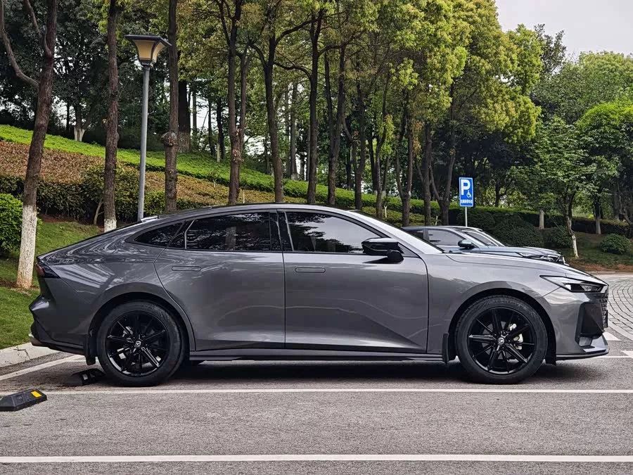 Changan UNI-V