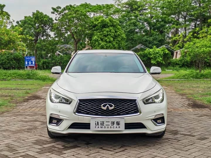 Infiniti Q50L