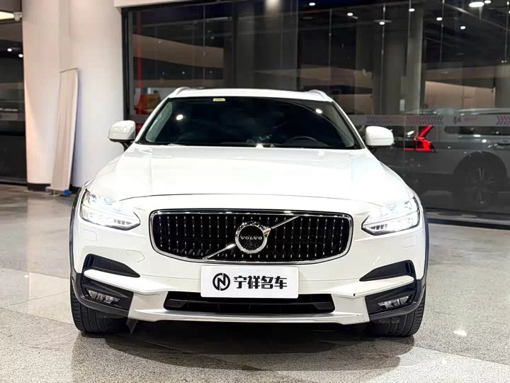 Volvo V90