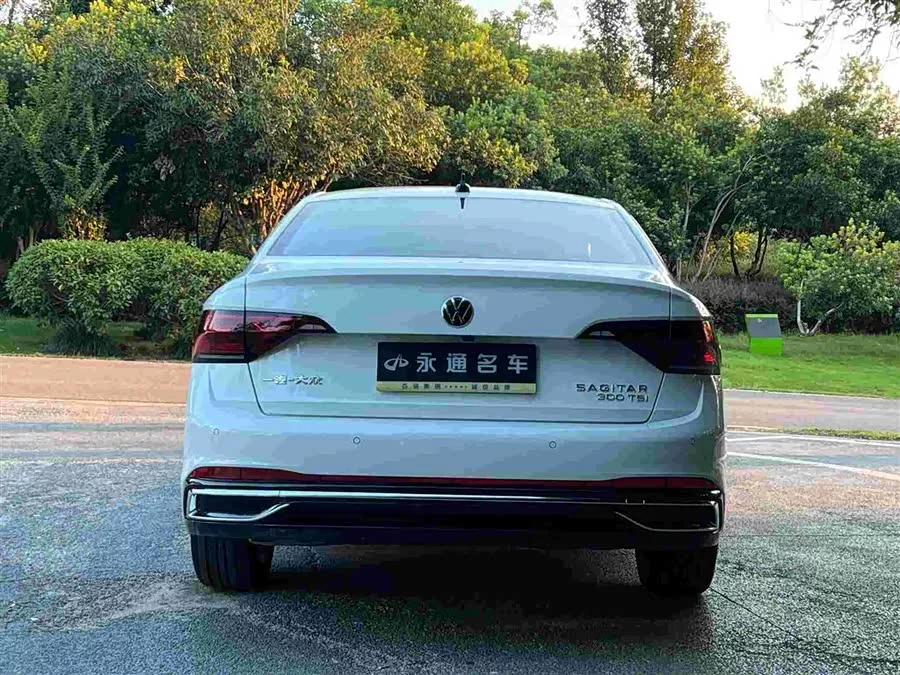 Volkswagen Sagitar