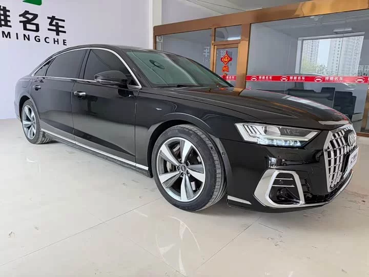 Audi A8
