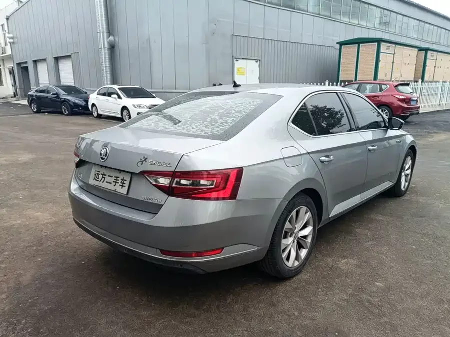 Skoda SuperB