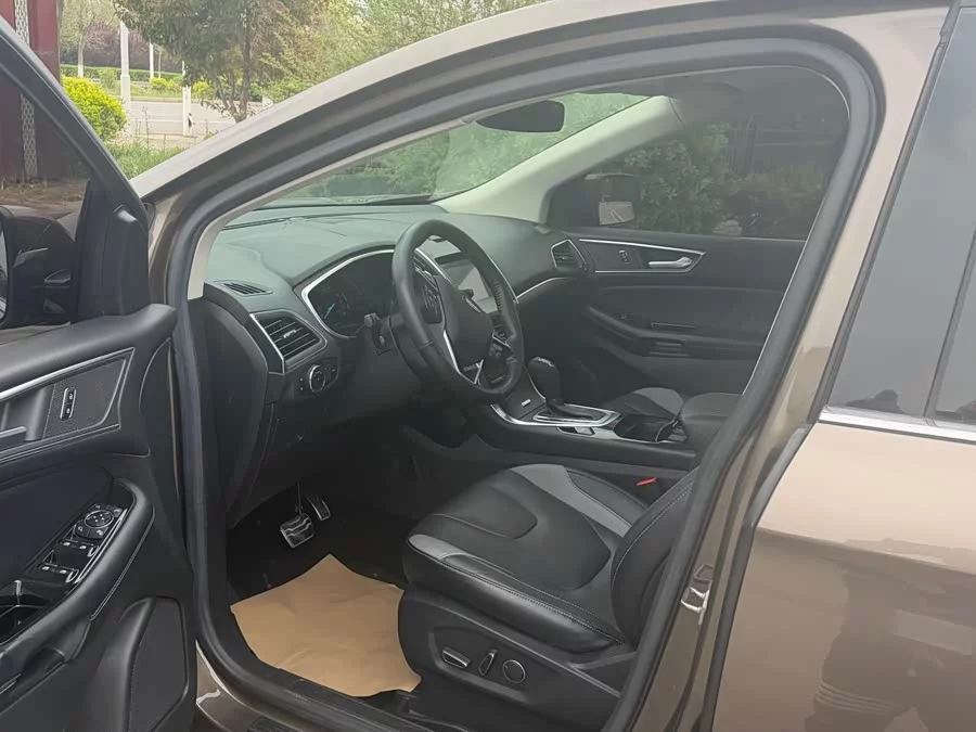 Ford Edge