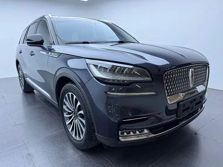 Lincoln aviator