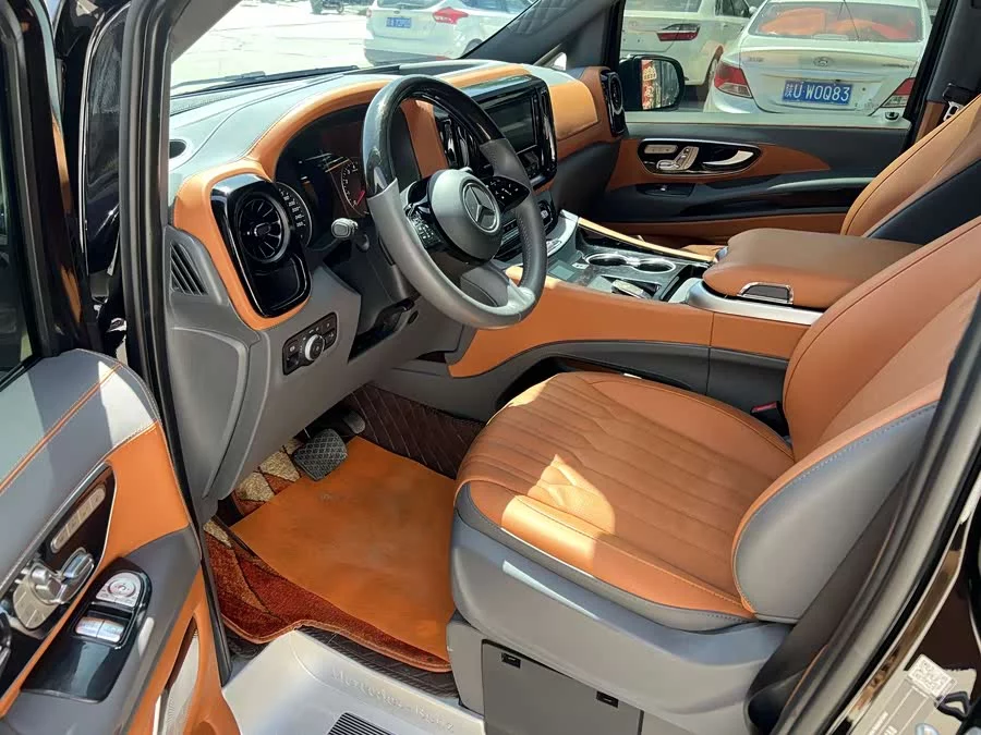 Mercedes Benz Vito
