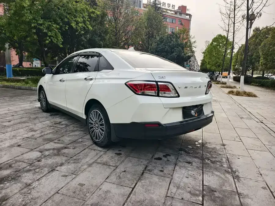 Venucia D60