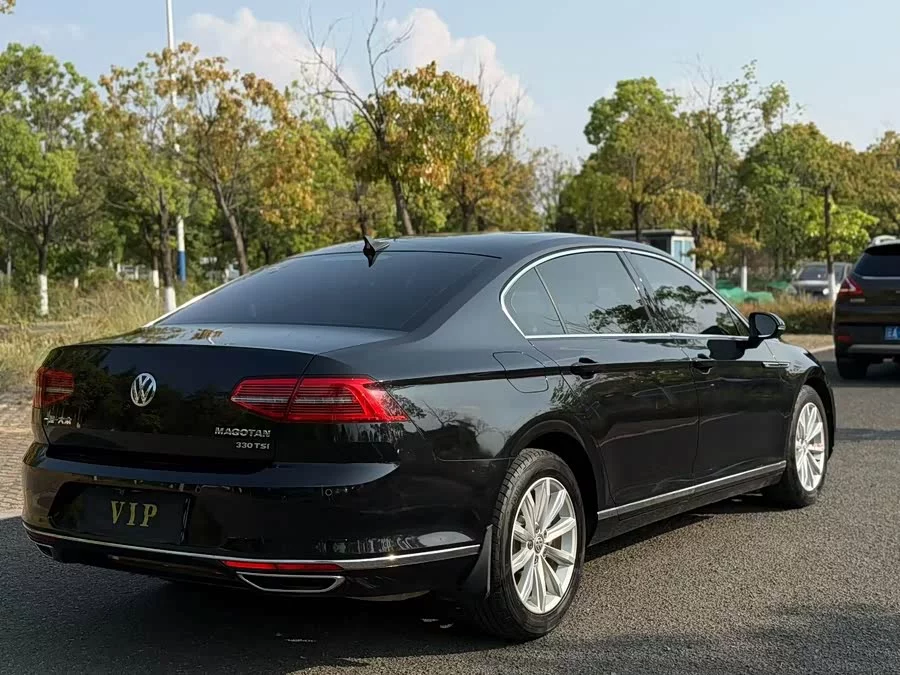 Volkswagen Magotan