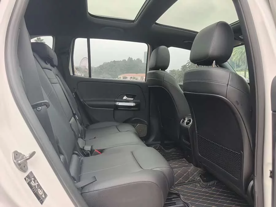 Mercedes Benz GLB