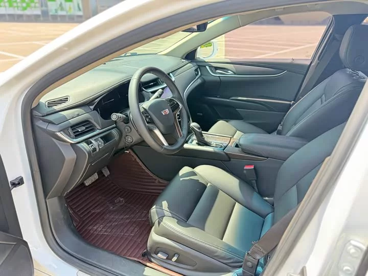 Cadillac XTS