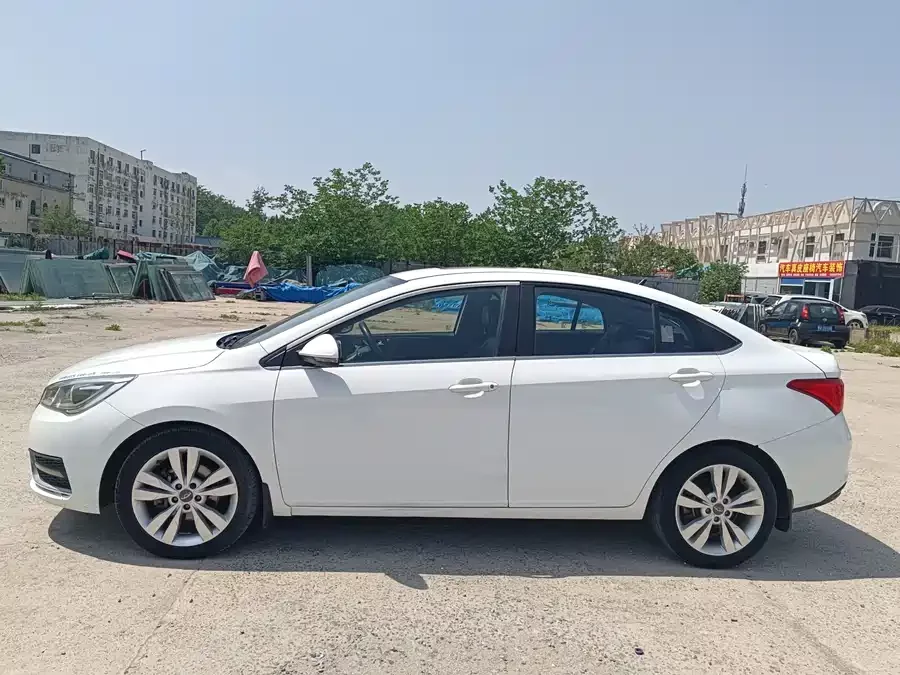 Chery Arrizo 5