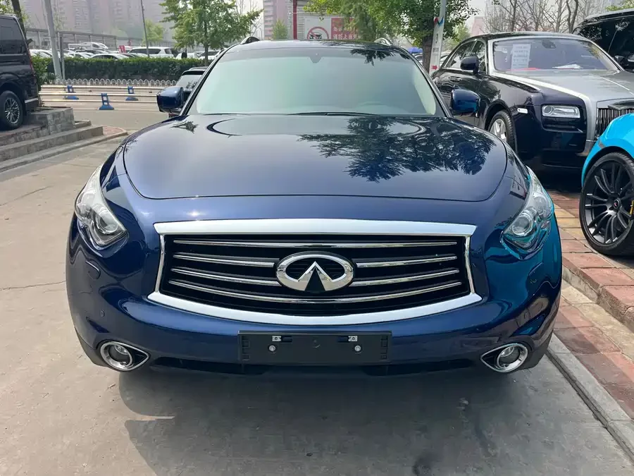 Infiniti FX