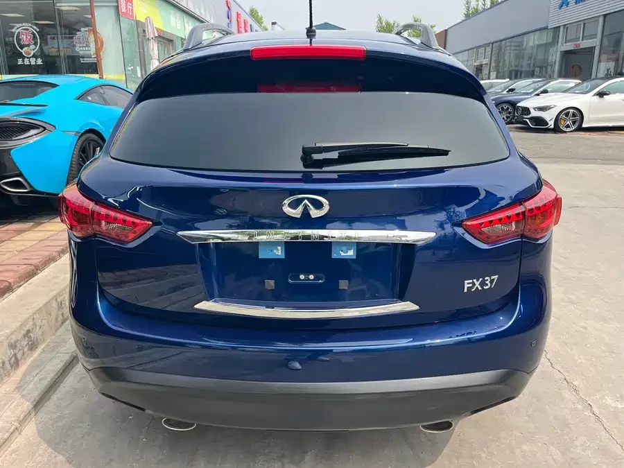 Infiniti FX