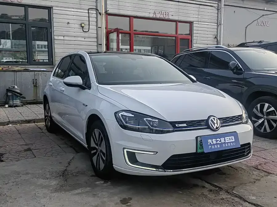 Volkswagen Golf (Pure Electric)