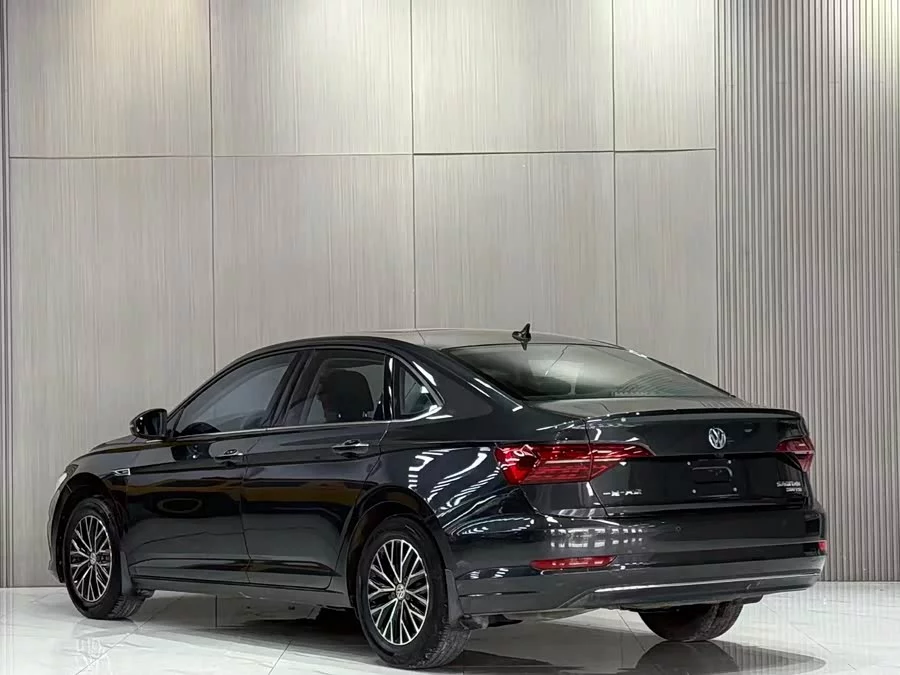 Volkswagen Sagitar