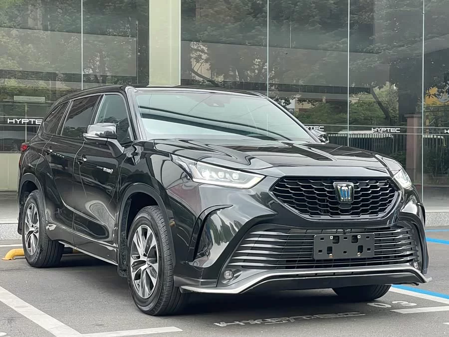 Toyota Crown Land