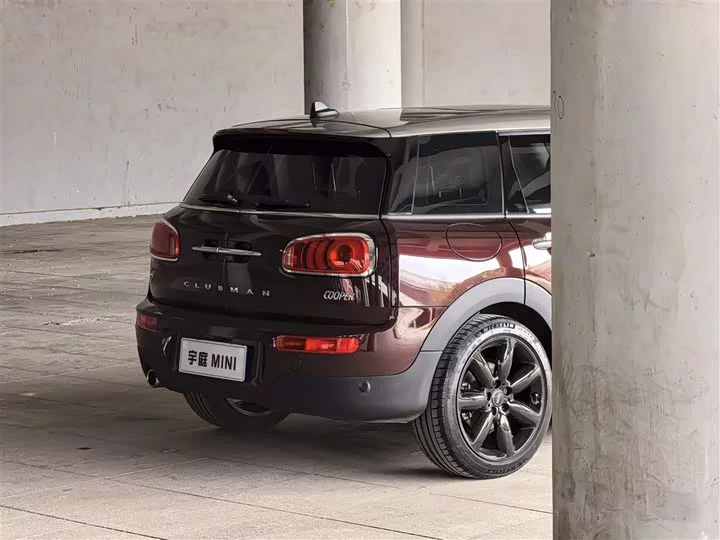MINI CLUBMAN