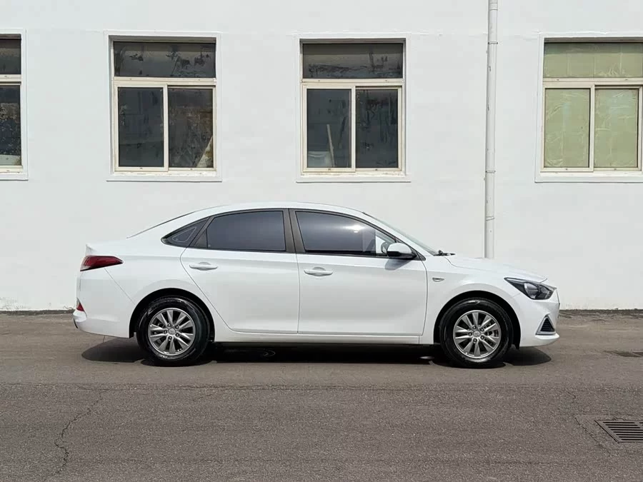 Hyundai Elantra / Celesta