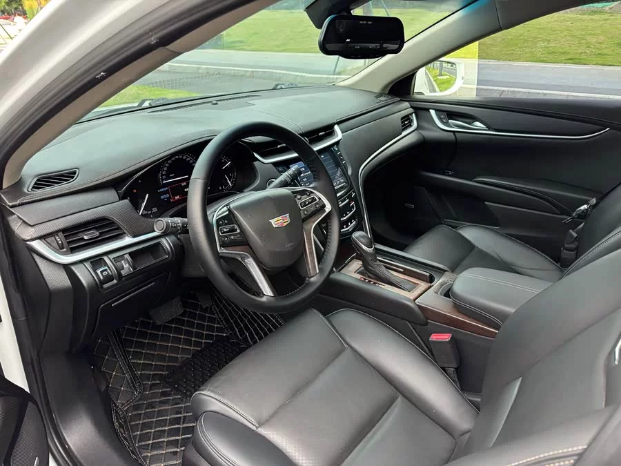 Cadillac XTS