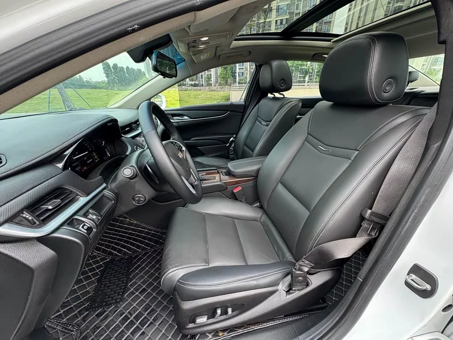 Cadillac XTS