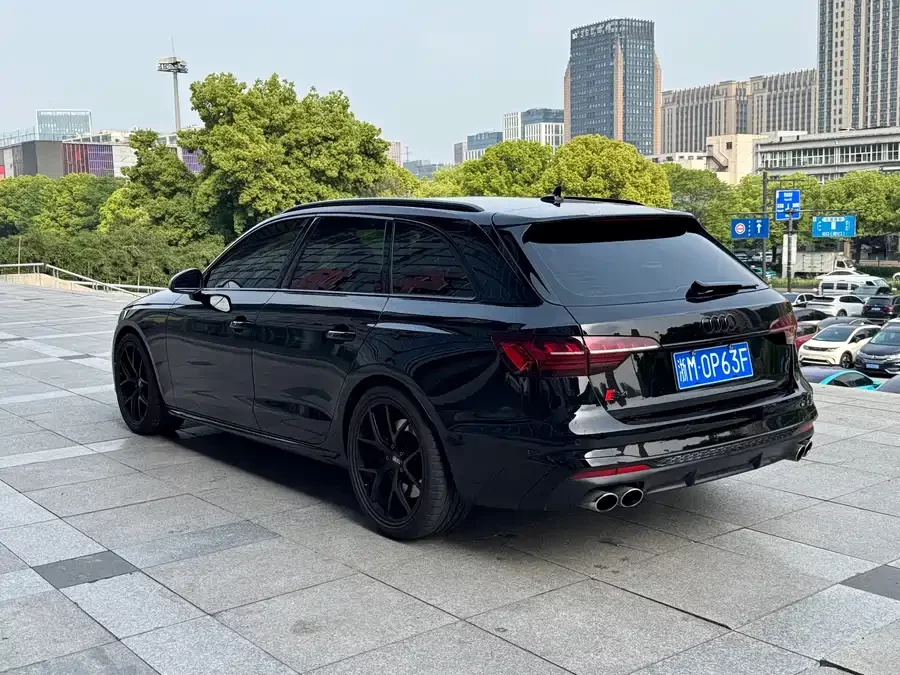 Audi S4