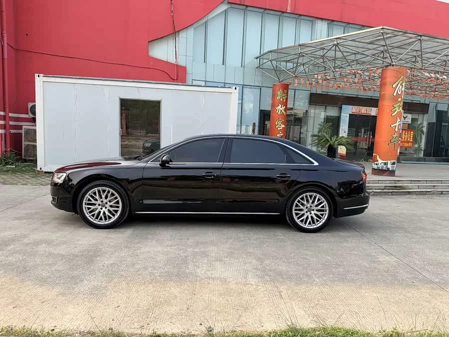 Audi A8