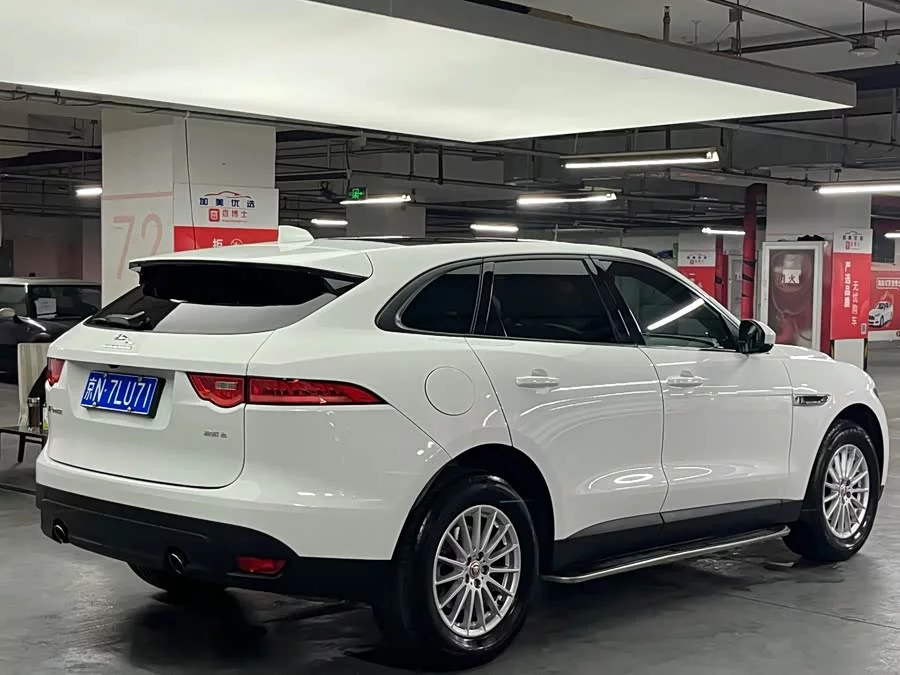 Jaguar F-PACE