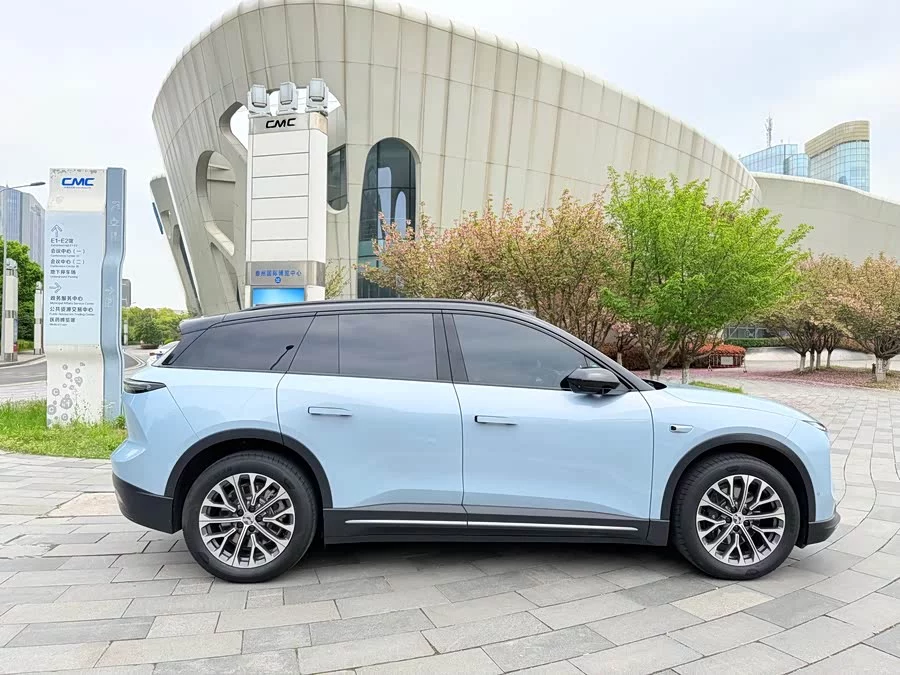 NIO ES6
