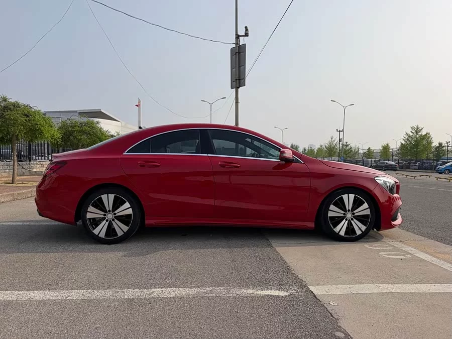Mercedes-Benz CLA