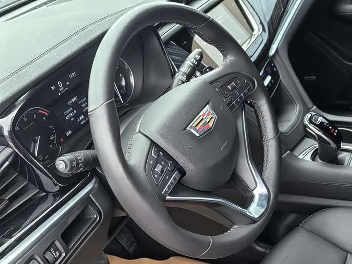 Cadillac XT6