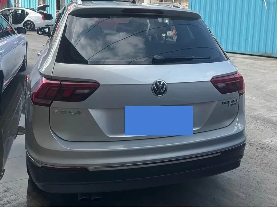 Volkswagen Tiguan L