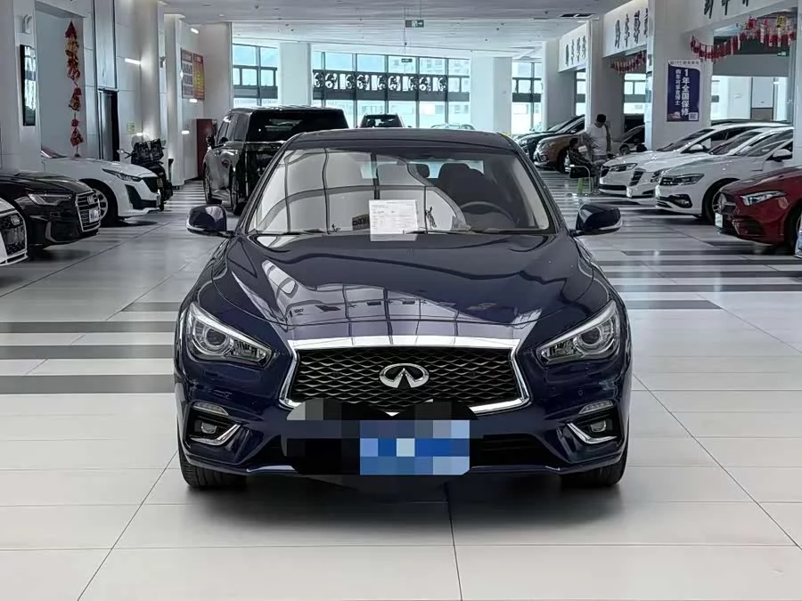 Infiniti Q50L