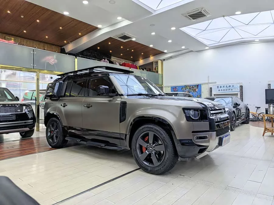 Land Rover guard