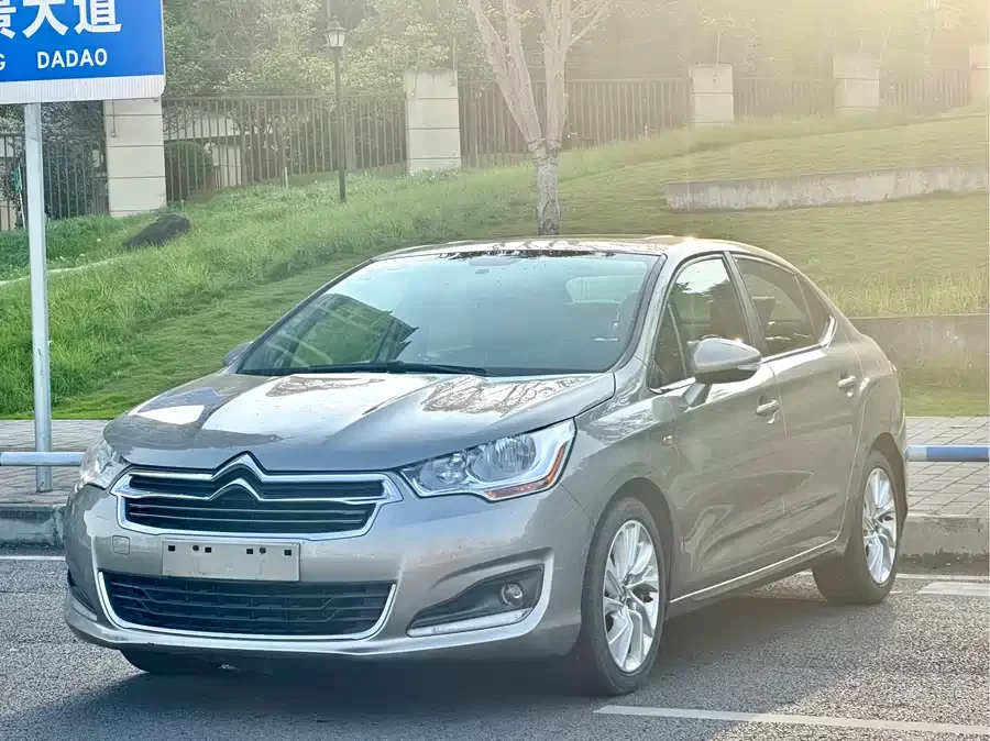 Citroën C4L