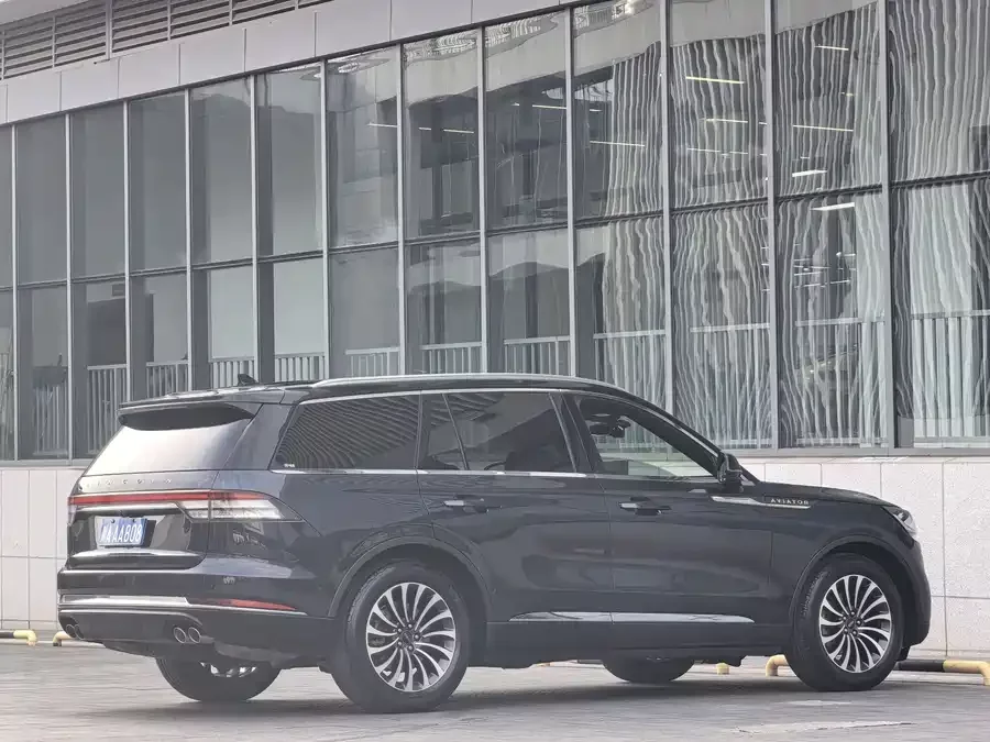 Lincoln Aviator