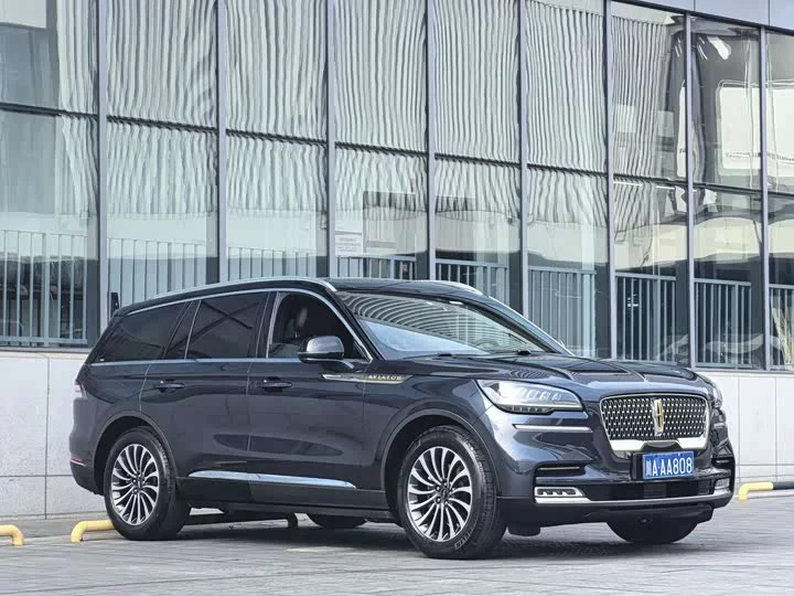 Lincoln aviator