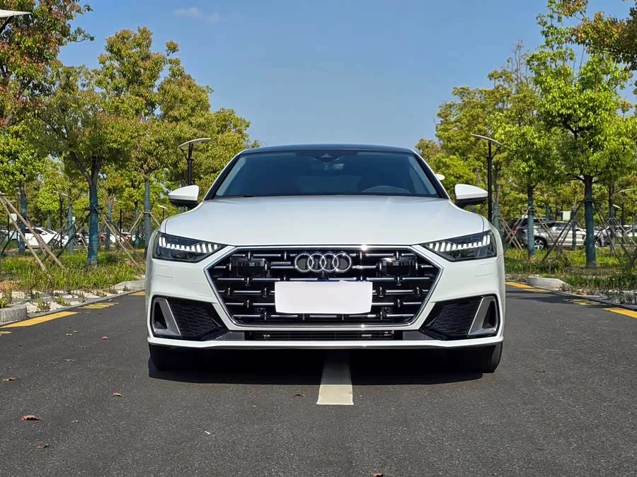 Audi A7L